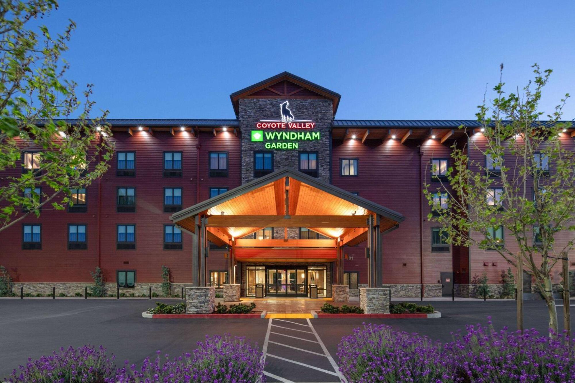 Wyndham Garden Redwood Valley - Ukiah Zewnętrze zdjęcie